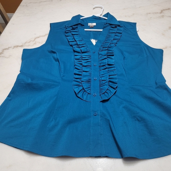 Sleeveless Blue Women's Top New and stylish add elegance to your closet. - Picture 6 of 8